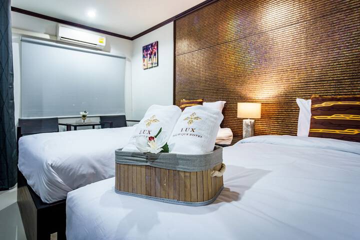 Room 2 of 25