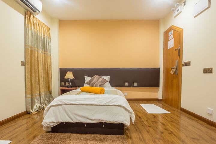 Room 10 of 71