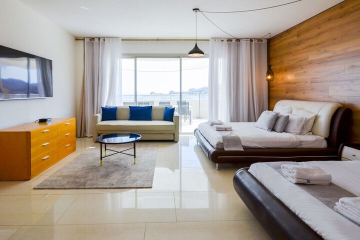 Room 89 of 315
