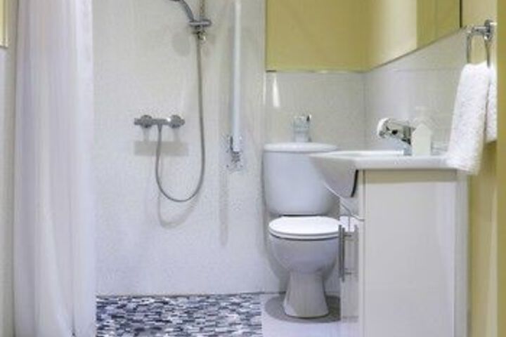 Room 10 of 87