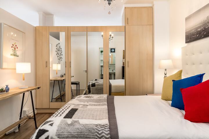 Room 3 of 38
