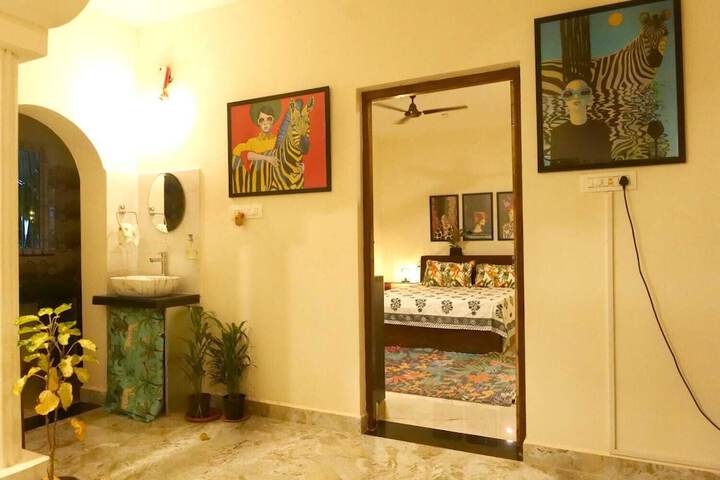 Room 7 of 31