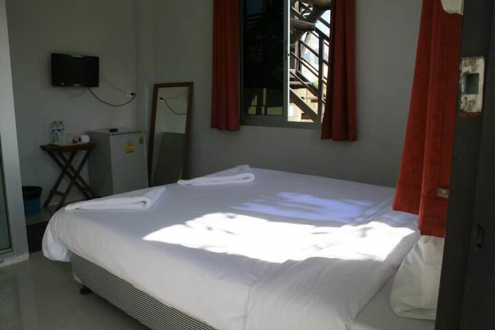 Room 13 of 71