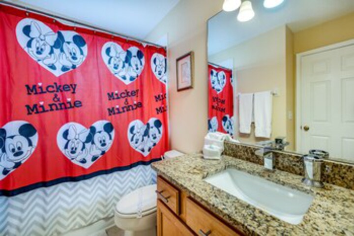 Room 8 of 272