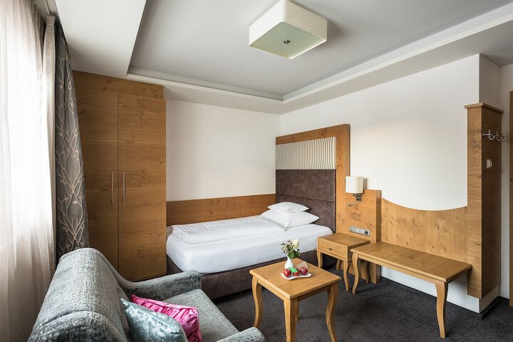 Room 17 of 59