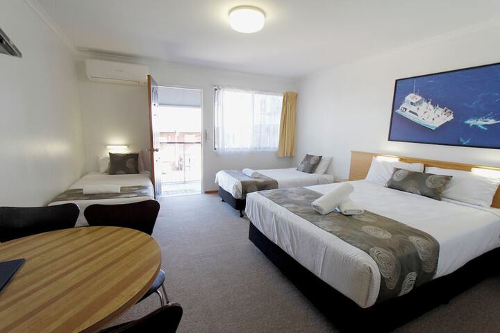Room 18 of 60