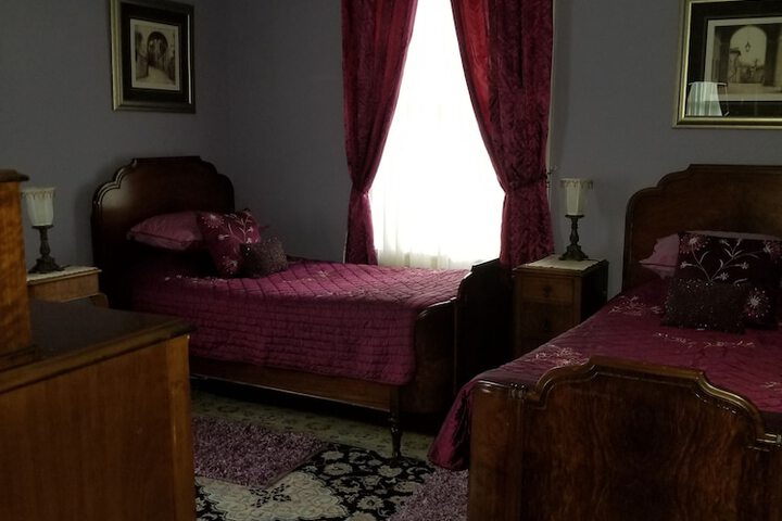 Room 7 of 32