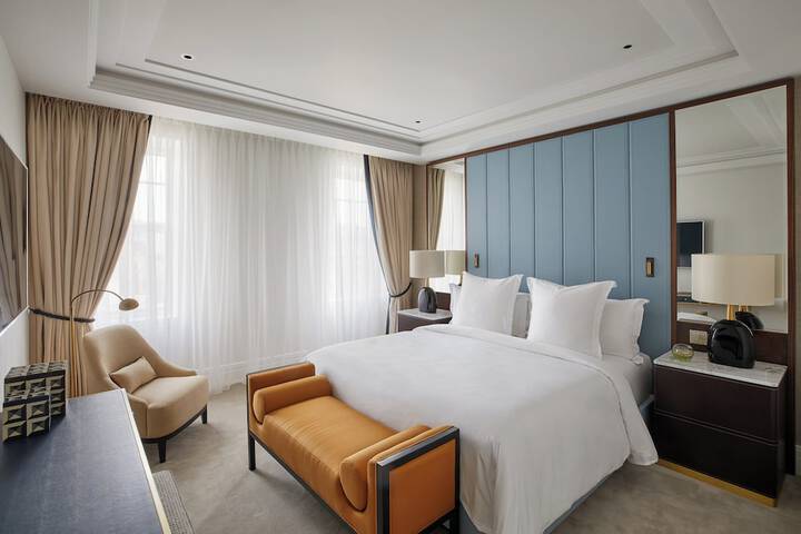 Room 56 of 183