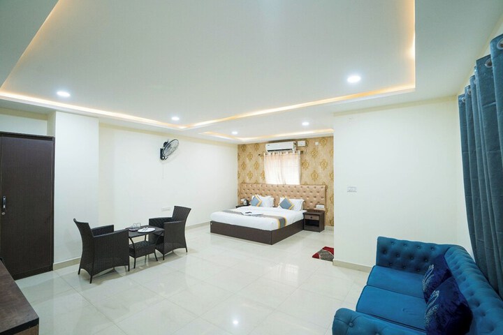 Room 15 of 34
