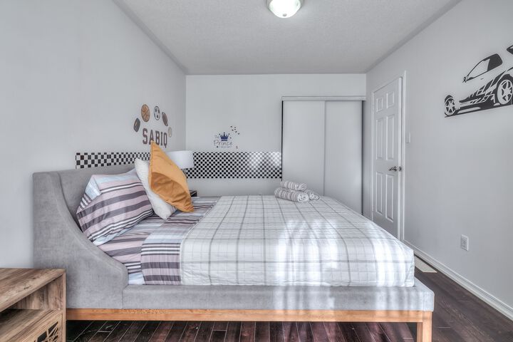 Room 270 of 315