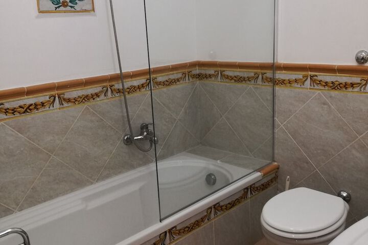 Room 12 of 20