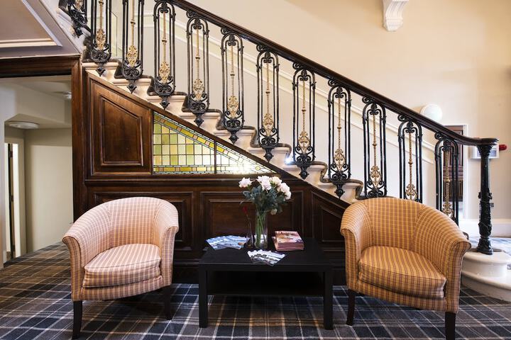 Hotel Lobby