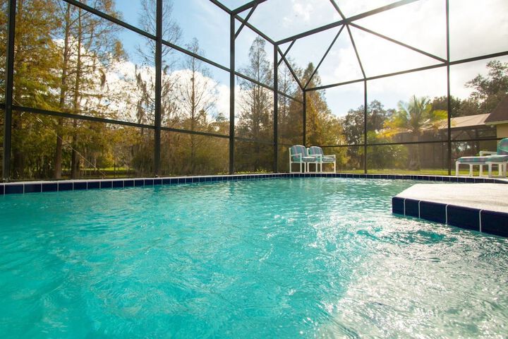 Pool 15 of 21