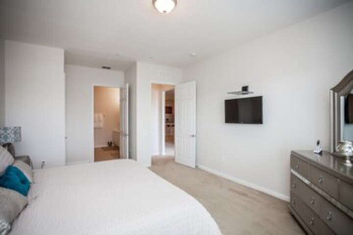 Room 70 of 92