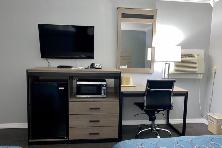 Room 21 of 35