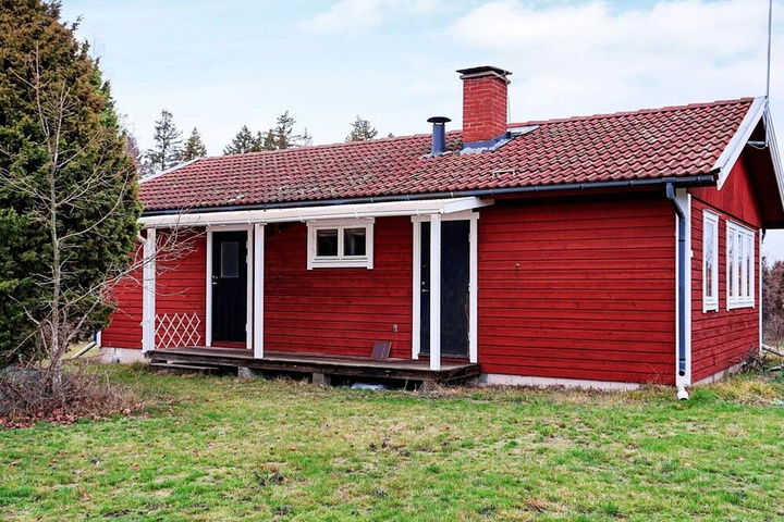 4 Person Holiday Home in Löttorp