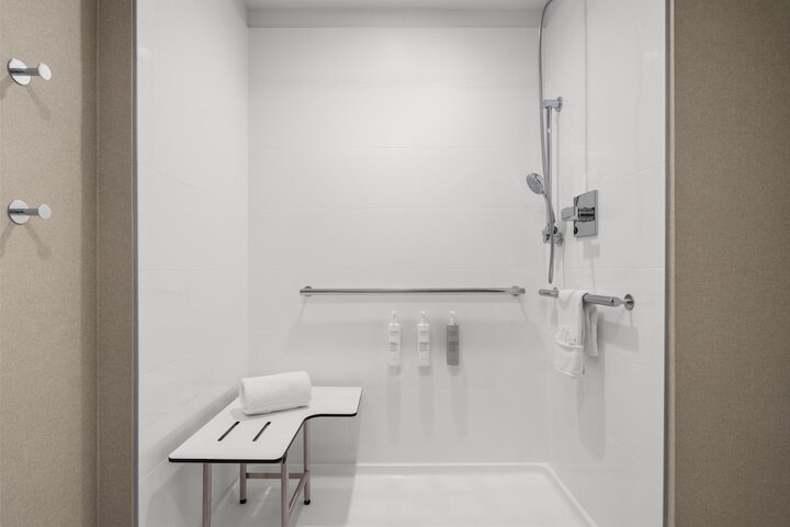 Room 29 of 40