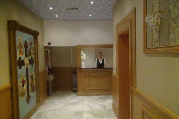 Hotel 2 of 49