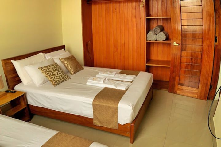 Room 25 of 53