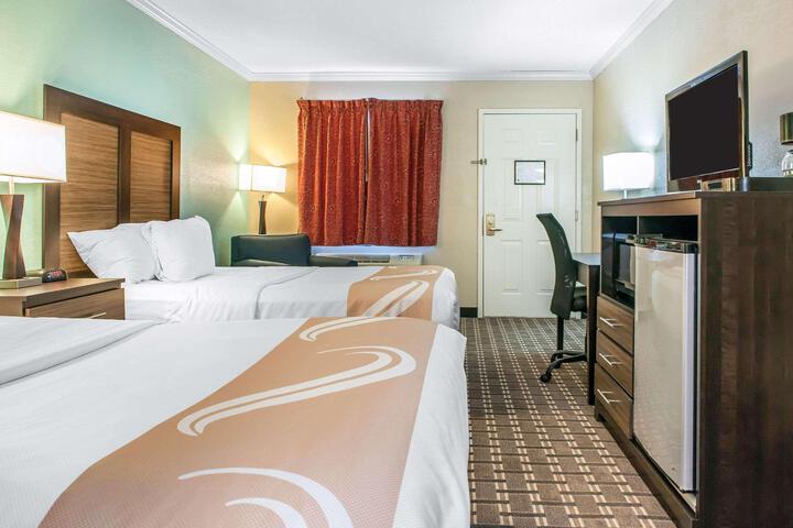Standard Room, King or Two Doubles (9 of 9)