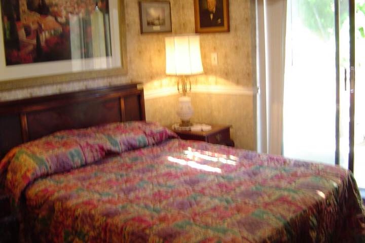 Room 3 of 44