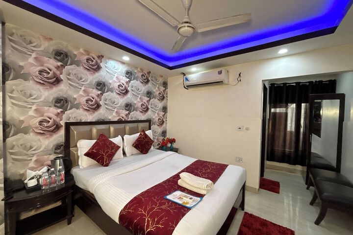 Room 14 of 111