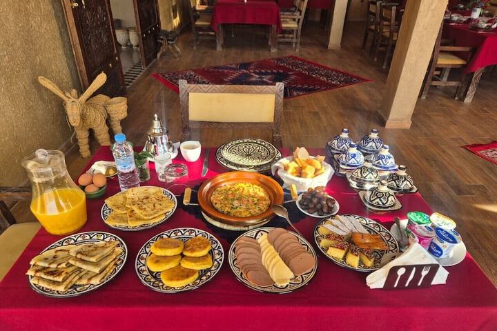 Breakfast/Coffee Service 85 of 109