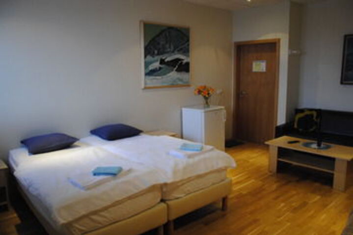 Room 57 of 94