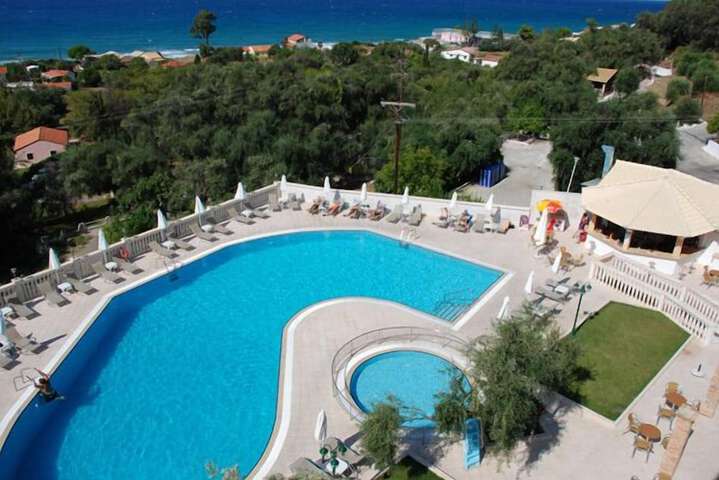 Hotel Pool