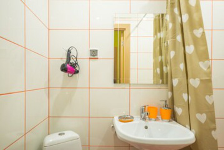Room 2 of 51
