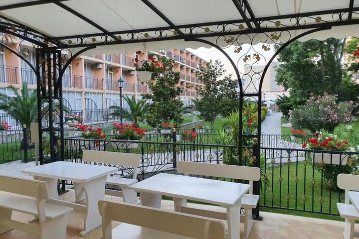 Terrace/Patio 14 of 14