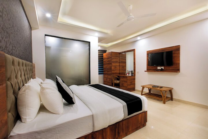 Room 9 of 21
