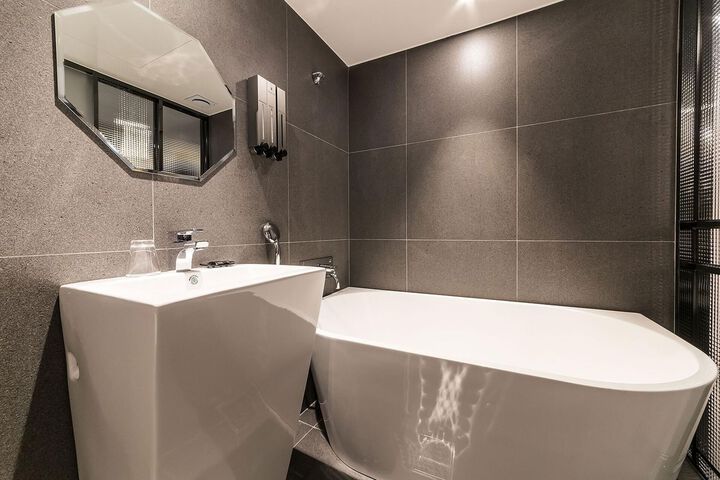 Room 54 of 84