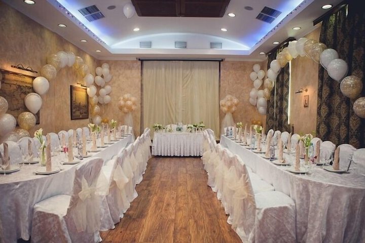 Ballroom/Hall 75 of 92