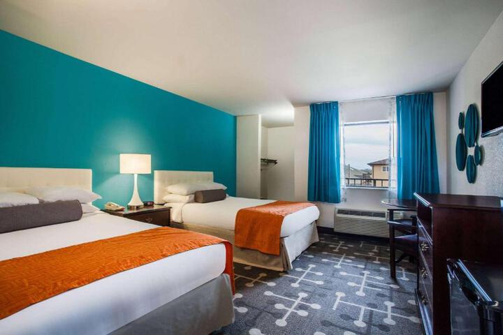 2 Double Beds (3 of 6)