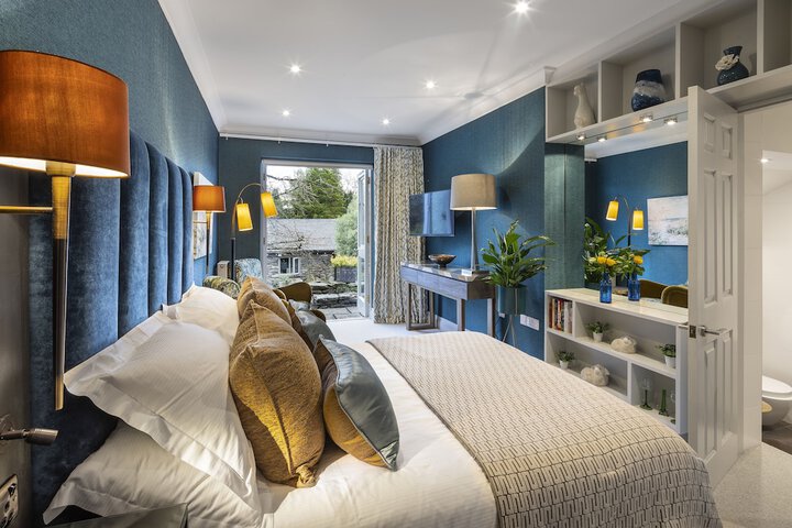 Room 4 of 55