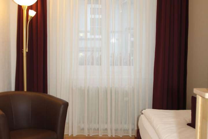Room 4 of 58