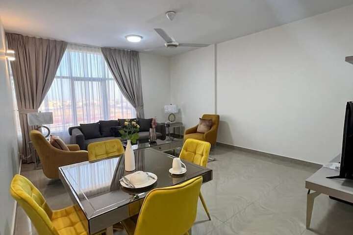 Room 6 of 13