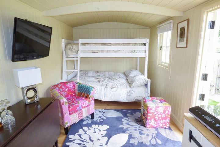 Josephs Hide