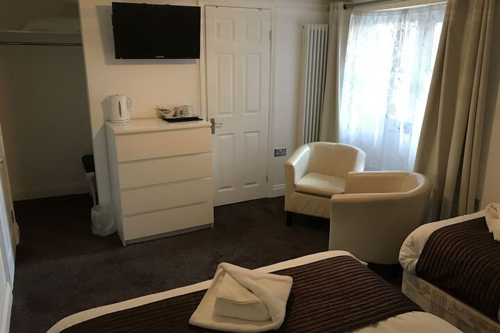 Room 7 of 66