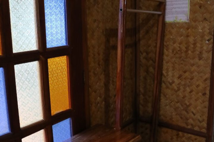 Room 11 of 31
