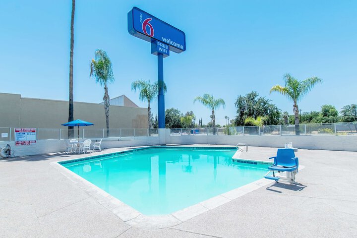 Pool Hotel