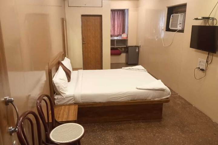 Room 7 of 53