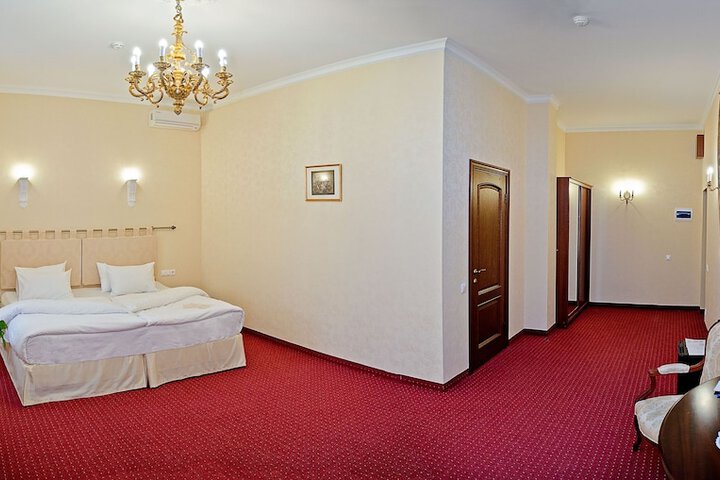 Room 37 of 41