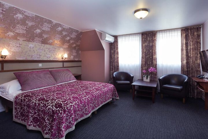 Room 25 of 68
