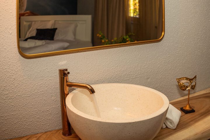 Room 15 of 21