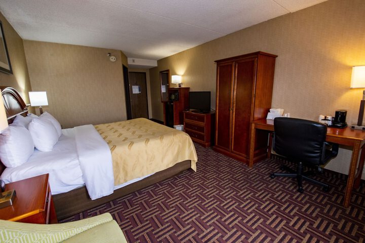 Room 22 of 68