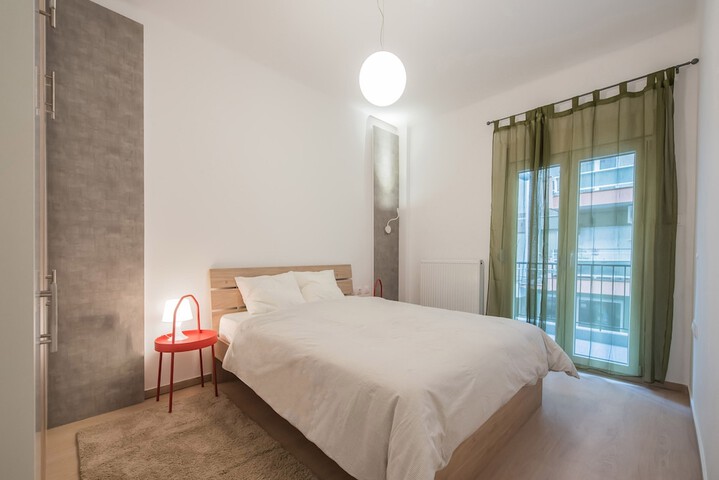 Room 4 of 25