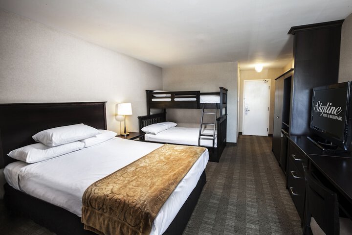 Traditional Room with 2 Queen Beds Room Only (10 of 14)