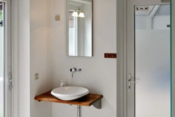 Room 7 of 20